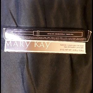 Mary key eyeliner